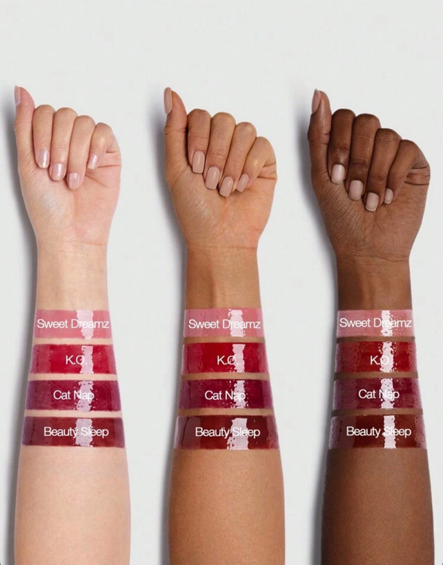لیپ گلاس پددار Pout Pillow Cushion Lip Gloss